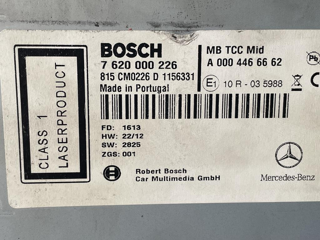BOSCH RADIO FOR MERCEDES ACTROS MP4 - A 0004466662 - Cabine et intérieur pour Camion: photos 3 BOSCH RADIO FOR MERCEDES ACTROS MP4 - A 0004466662 - Cabine et intérieur pour Camion: photos 3