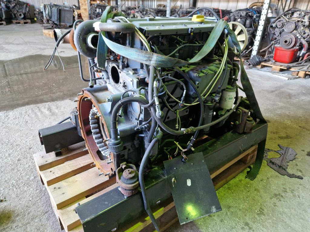 DEUTZ BF4M 1013 WITHOUT HYDRO - Moteur pour Camion: photos 1 DEUTZ BF4M 1013 WITHOUT HYDRO - Moteur pour Camion: photos 1
