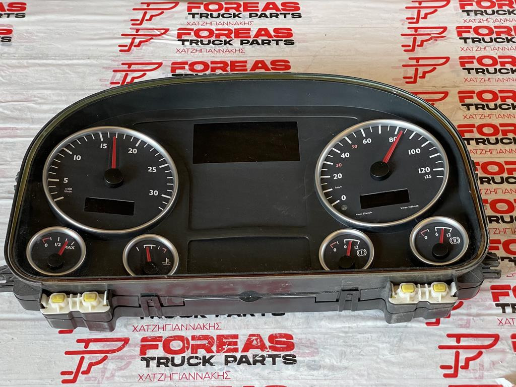 MAN TGA - 81.27202-6235 - Panel de instrumentos pour Camion: photos 1 MAN TGA - 81.27202-6235 - Panel de instrumentos pour Camion: photos 1
