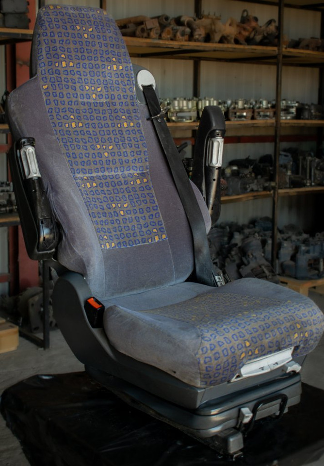 MAN TGA AIR SEAT - DRIVER - Siège pour Camion: photos 4 MAN TGA AIR SEAT - DRIVER - Siège pour Camion: photos 4