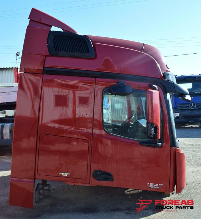 MERCEDES-BENZ ACTROS MP4 GIGA SPACE - Cabine pour Camion: photos 4 MERCEDES-BENZ ACTROS MP4 GIGA SPACE - Cabine pour Camion: photos 4