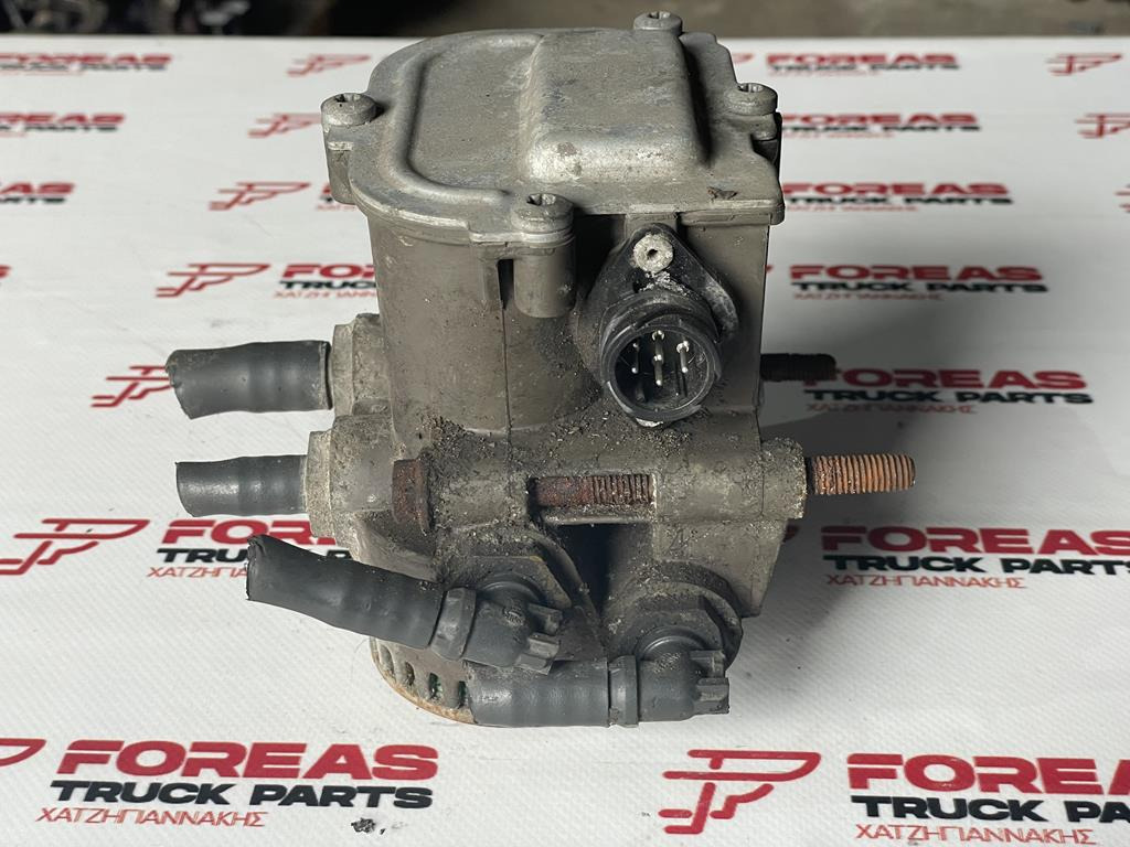 MERCEDES-BENZ BRAKE VALVE - EA 2000 - Valve de frein pour Camion: photos 1 MERCEDES-BENZ BRAKE VALVE - EA 2000 - Valve de frein pour Camion: photos 1