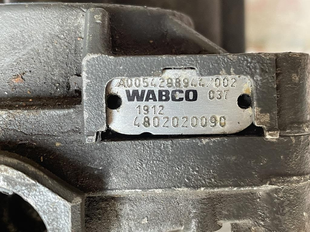 WABCO AIR VALVE FOR MERCEDES - A 005 429 8944 - Valve de frein pour Camion: photos 5 WABCO AIR VALVE FOR MERCEDES - A 005 429 8944 - Valve de frein pour Camion: photos 5