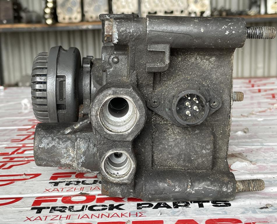 WABCO AIR VALVE FOR MERCEDES - A 005 429 8944 - Valve de frein pour Camion: photos 2 WABCO AIR VALVE FOR MERCEDES - A 005 429 8944 - Valve de frein pour Camion: photos 2