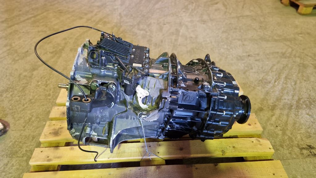 ZF ASTRONIC MID 12 AS 1210 TO - 81.32004 - 6194 - Boîte de vitesse pour Camion: photos 5 ZF ASTRONIC MID 12 AS 1210 TO - 81.32004 - 6194 - Boîte de vitesse pour Camion: photos 5