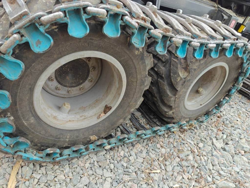 Crédit-bail de Komatsu 901 XC  Komatsu 901 XC: photos 23