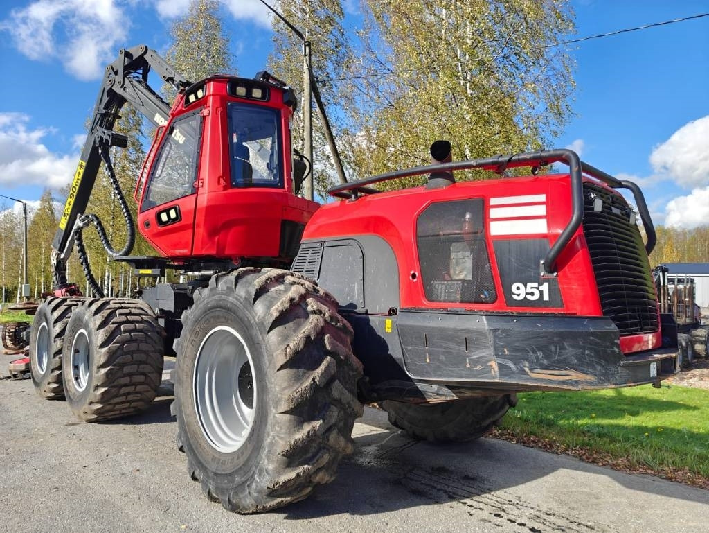 Komatsu 951 - Abatteuse: photos 3 Komatsu 951 - Abatteuse: photos 3