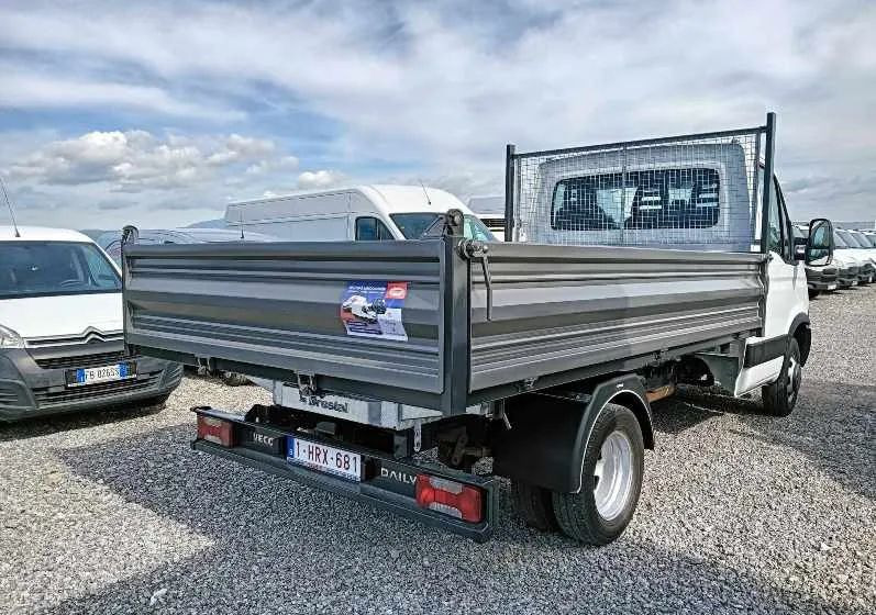 Iveco 35C13, 35C12, 35C14, 35C15 - Utilitaire benne: photos 4 Iveco 35C13, 35C12, 35C14, 35C15 - Utilitaire benne: photos 4