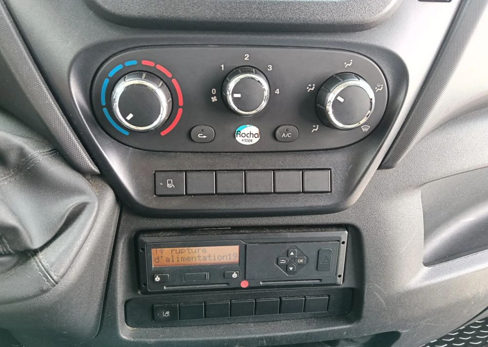 Iveco 35C18, 35C15, 35C13, 35C14, 70C18, 50C18 - Fourgon grand volume: photos 5 Iveco 35C18, 35C15, 35C13, 35C14, 70C18, 50C18 - Fourgon grand volume: photos 5