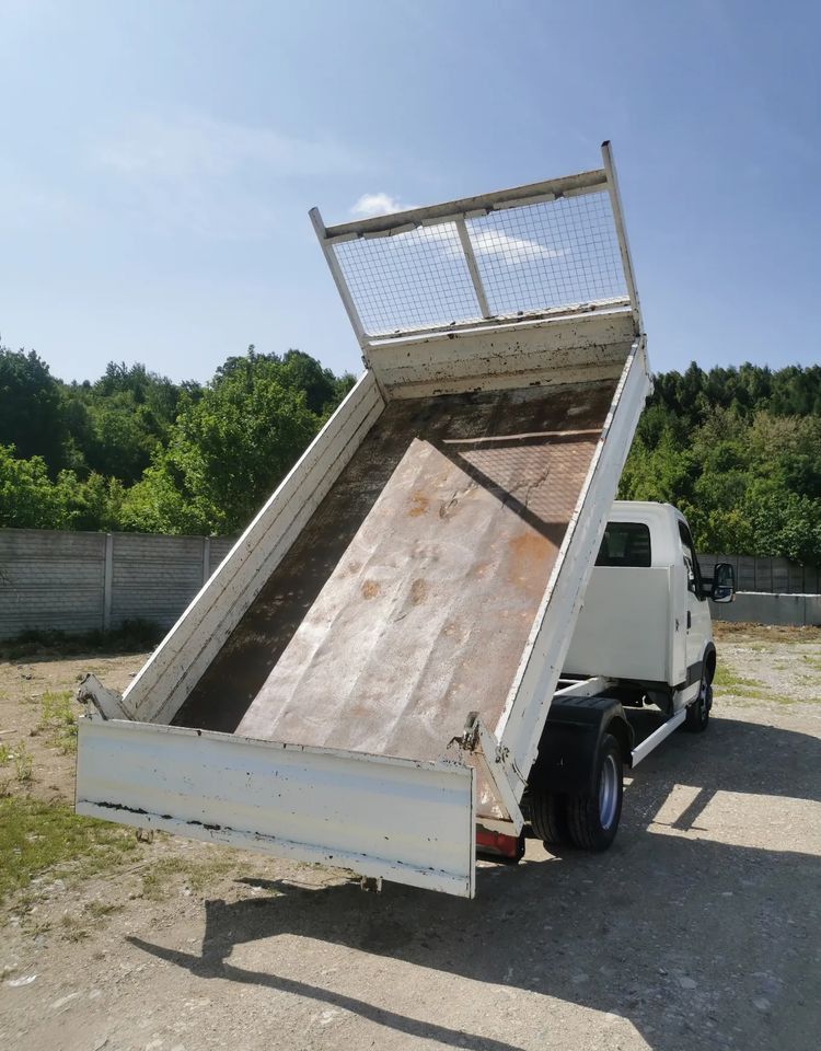 Iveco Daily 35C15 Kiper 3.0 - 150KM wywrotka Hak Bliźniak blokada mostu Klima - Utilitaire benne: photos 4 Iveco Daily 35C15 Kiper 3.0 - 150KM wywrotka Hak Bliźniak blokada mostu Klima - Utilitaire benne: photos 4