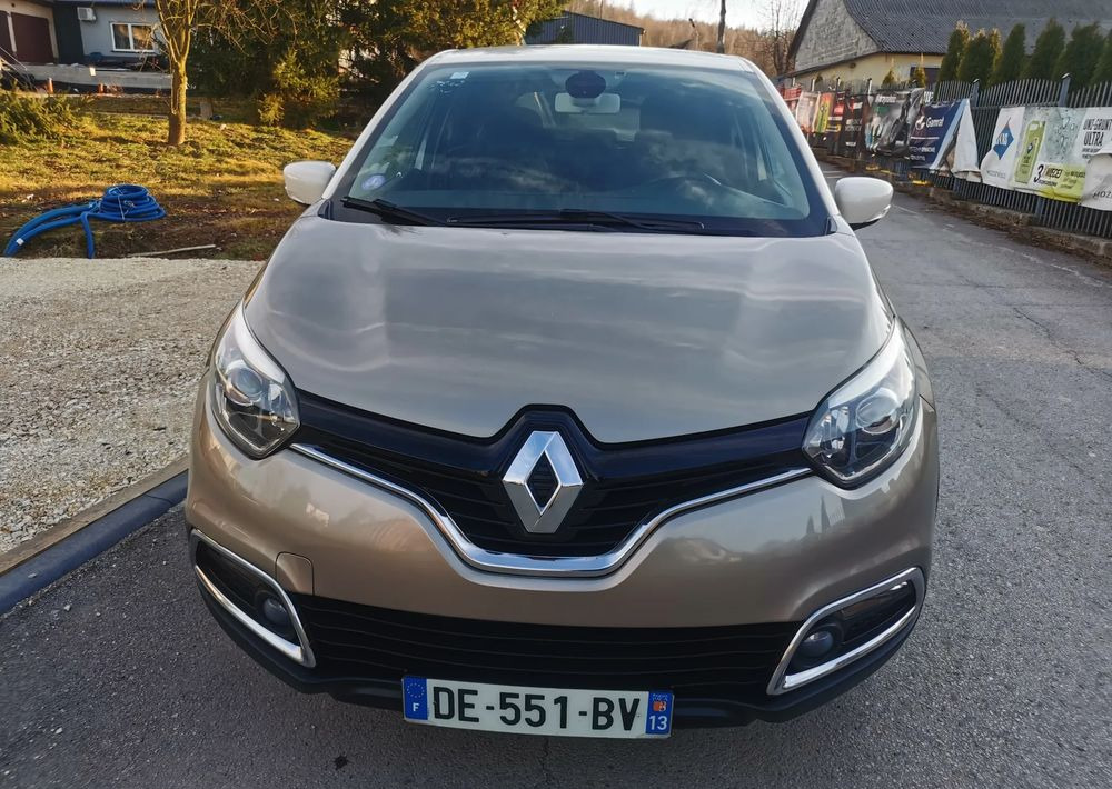 Renault Captur 0.9 Energy TCe Intens - SUV: photos 2 Renault Captur 0.9 Energy TCe Intens - SUV: photos 2