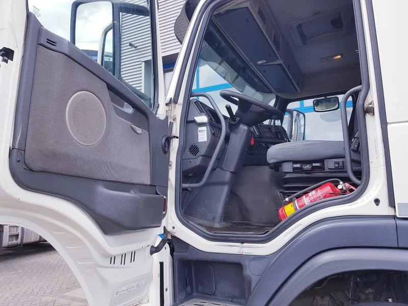 Crédit-bail de Volvo FM 9.340 Fuel 21.400 Liter 3 Comp Euro 3 Volvo FM 9.340 Fuel 21.400 Liter 3 Comp Euro 3: photos 13