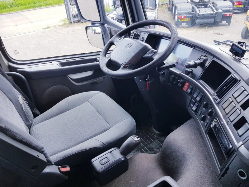Crédit-bail de Volvo FM 9.340 Fuel 21.400 Liter 3 Comp Euro 3 Volvo FM 9.340 Fuel 21.400 Liter 3 Comp Euro 3: photos 15
