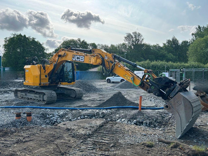 JCB JS245XRL - Pelle sur chenille: photos 3 JCB JS245XRL - Pelle sur chenille: photos 3