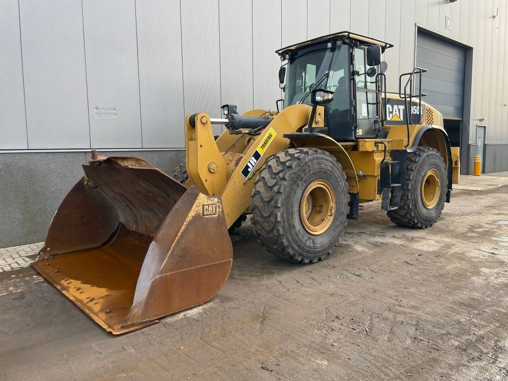 CAT 950 K (Under Preparation) - Chargeuse sur pneus: photos 1 CAT 950 K (Under Preparation) - Chargeuse sur pneus: photos 1