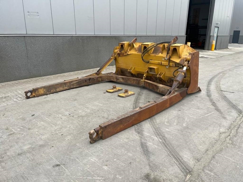 CAT D 6 XL Blade + Pusharms  - Lame: photos 3 CAT D 6 XL Blade + Pusharms  - Lame: photos 3