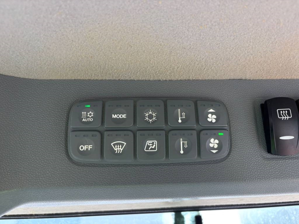 Chargeuse sur pneus Doosan DL 420-7 (CDC): photos 27