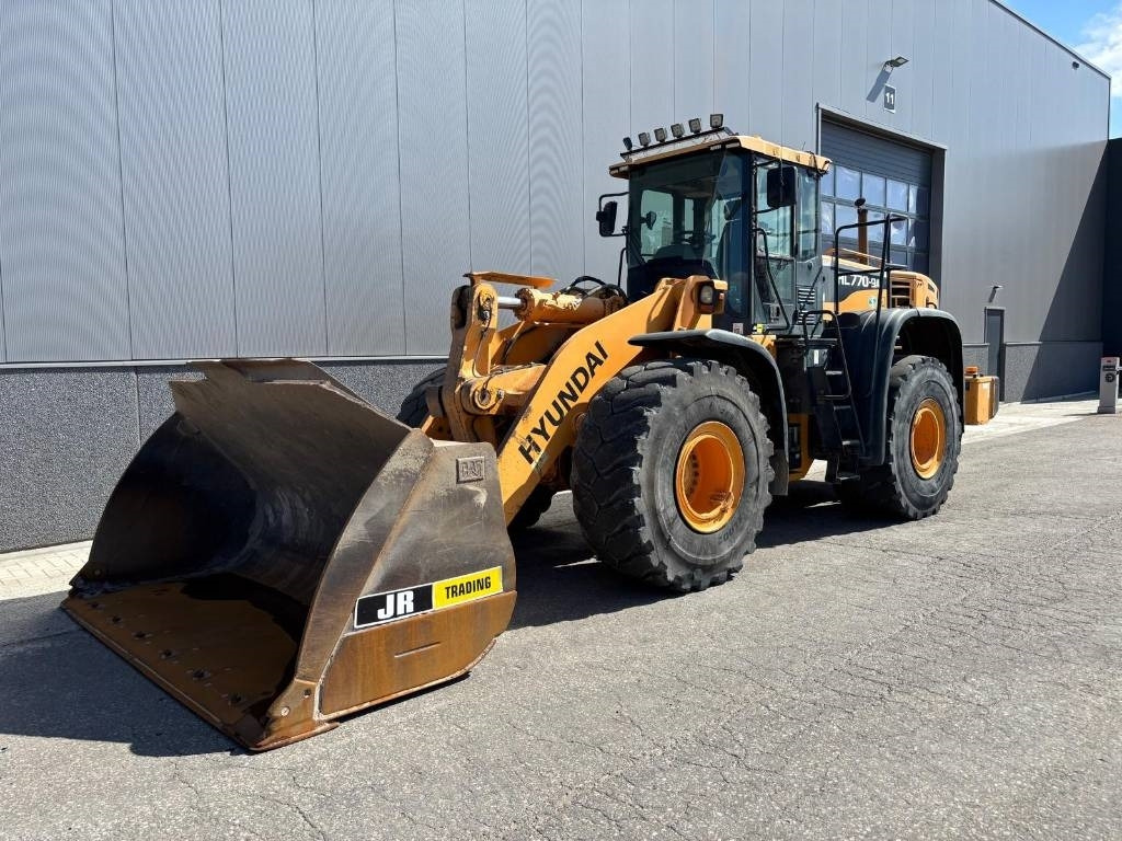 Hyundai HL 770-9 A - Chargeuse sur pneus: photos 2 Hyundai HL 770-9 A - Chargeuse sur pneus: photos 2
