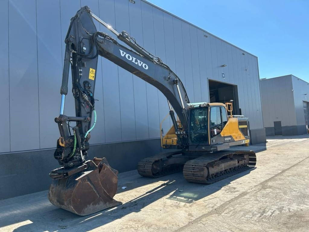 Volvo EC 250 EL (Roto + 3 buckets) - Pelle sur chenille: photos 2 Volvo EC 250 EL (Roto + 3 buckets) - Pelle sur chenille: photos 2