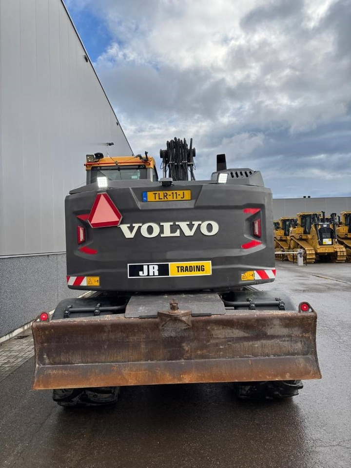 Volvo EWR 150 E (Under Preparation) - Pelle sur pneus: photos 4 Volvo EWR 150 E (Under Preparation) - Pelle sur pneus: photos 4