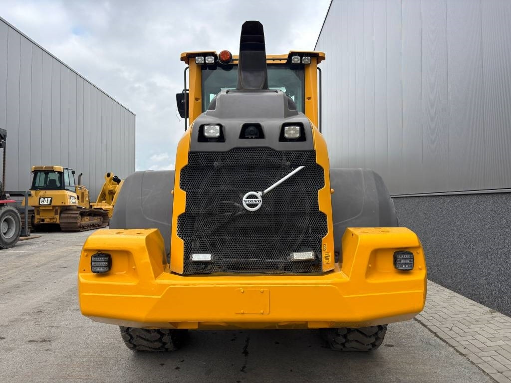 Volvo L 90 H (High tip + New tires) - Chargeuse sur pneus: photos 4 Volvo L 90 H (High tip + New tires) - Chargeuse sur pneus: photos 4