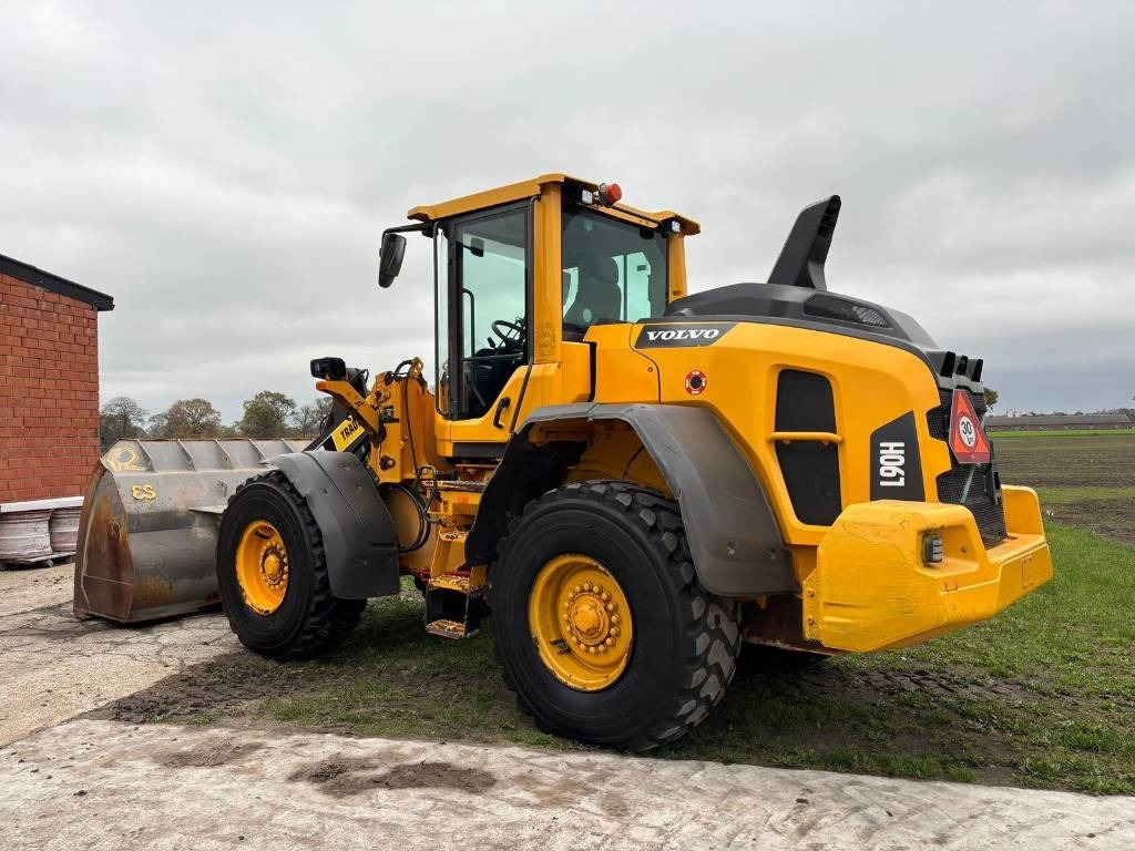 Volvo L 90 H (On Transport) - Chargeuse sur pneus: photos 3 Volvo L 90 H (On Transport) - Chargeuse sur pneus: photos 3
