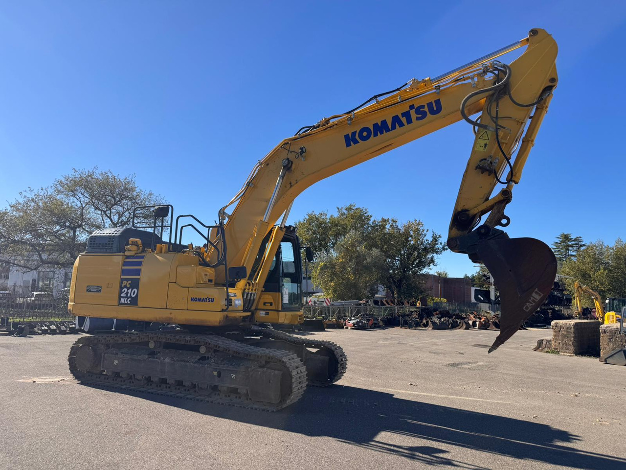 KOMATSU PC210 NLC-11 - Pelle: photos 1 KOMATSU PC210 NLC-11 - Pelle: photos 1