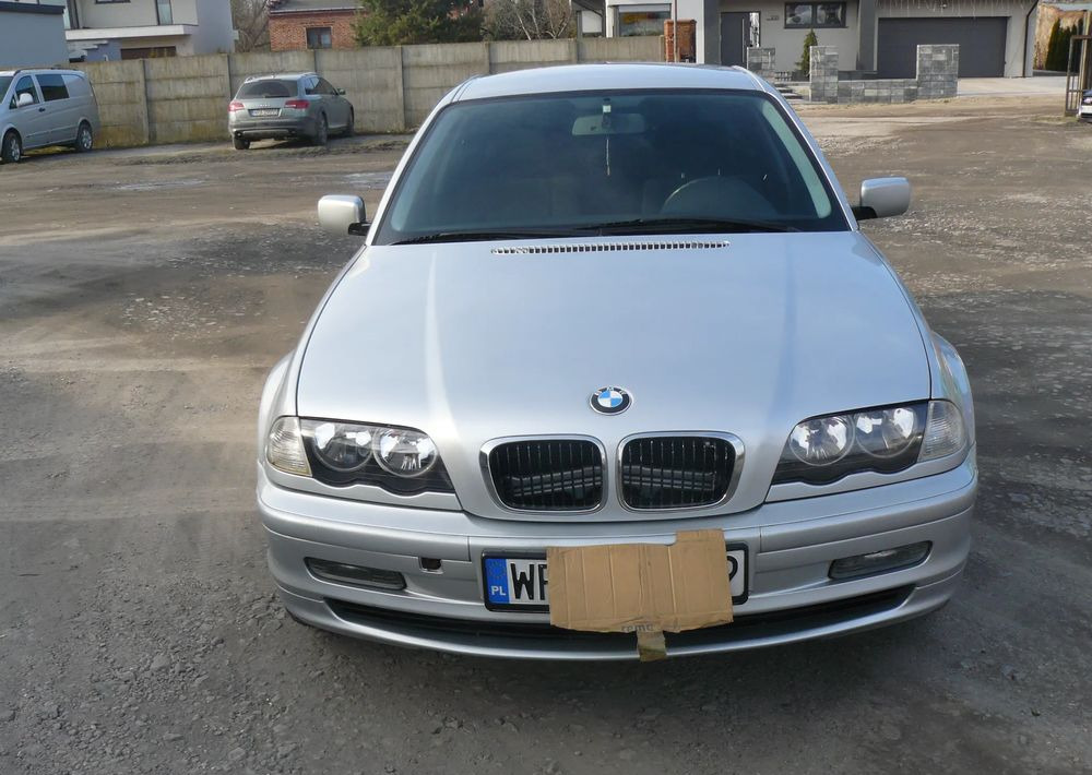 BMW Seria 3 320i - Voiture: photos 1 BMW Seria 3 320i - Voiture: photos 1