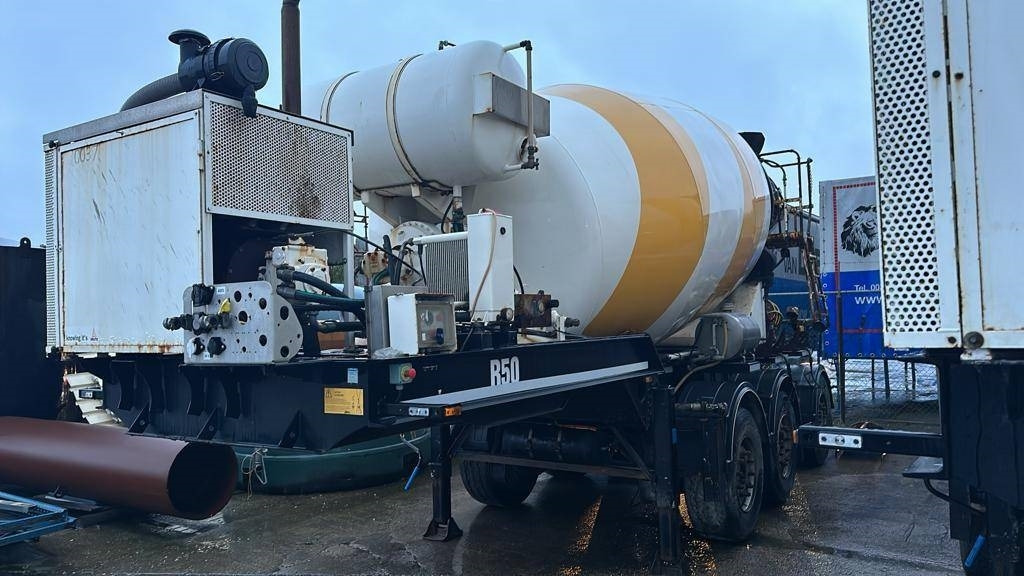 MOL 12 m3 3 aks betonipuolikas, omalla koneella - Semi-remorque malaxeur: photos 2 MOL 12 m3 3 aks betonipuolikas, omalla koneella - Semi-remorque malaxeur: photos 2