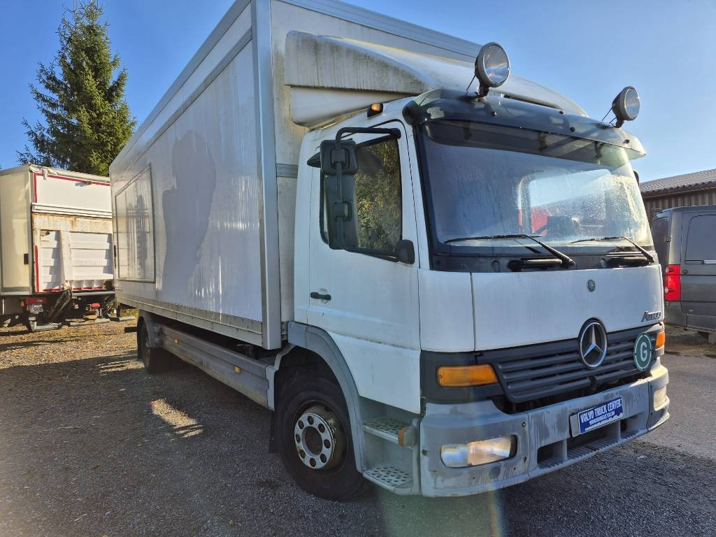 Mercedes-Benz Atego 1223 umpikori+pl nostin  - Camion fourgon: photos 2 Mercedes-Benz Atego 1223 umpikori+pl nostin  - Camion fourgon: photos 2