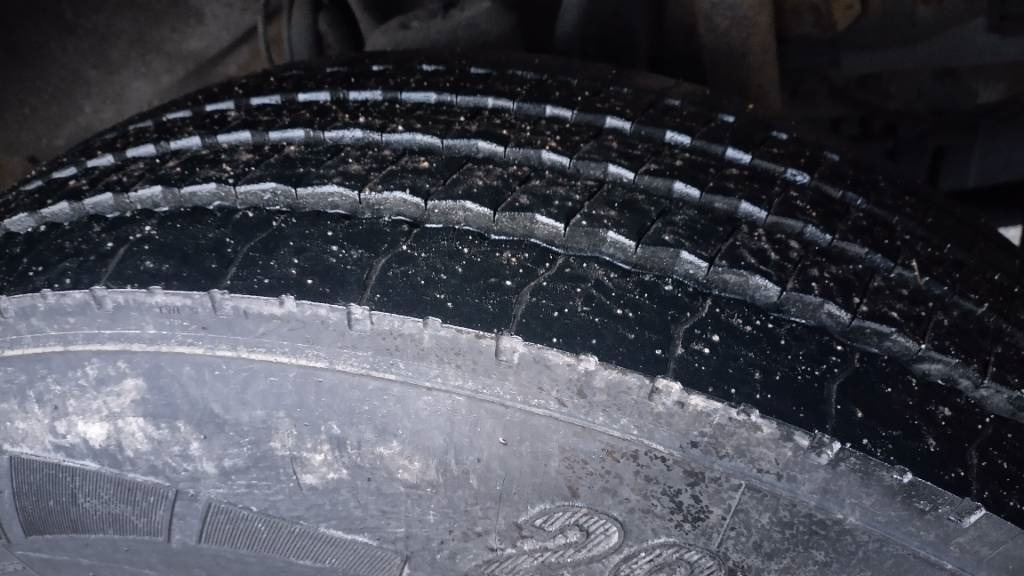 Scania P94 kokosivuaukeva kori+pl-nostin - Camion fourgon: photos 3 Scania P94 kokosivuaukeva kori+pl-nostin - Camion fourgon: photos 3