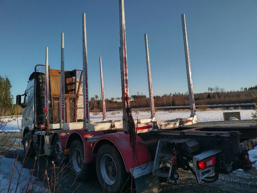 Volvo FH750 puuvarustus, napaperät,trippeli - Camion grumier: photos 5 Volvo FH750 puuvarustus, napaperät,trippeli - Camion grumier: photos 5