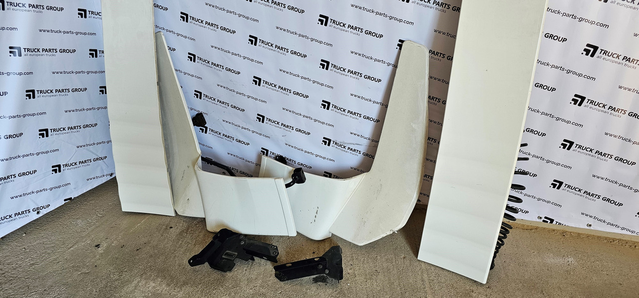 MAN MAN TGX, TGS, TGA EURO 6 spoilers, roof spoiler, air deflector kit 81629105317, 81629100269, 81629105319, 81629105320, 81629100301, 81629100268, 81629100145, 81629100205, 81629100144, 81629100204, 816 - Aérodynamique/ Spoilers pour Camion: photos 1 MAN MAN TGX, TGS, TGA EURO 6 spoilers, roof spoiler, air deflector kit 81629105317, 81629100269, 81629105319, 81629105320, 81629100301, 81629100268, 81629100145, 81629100205, 81629100144, 81629100204, 816 - Aérodynamique/ Spoilers pour Camion: photos 1