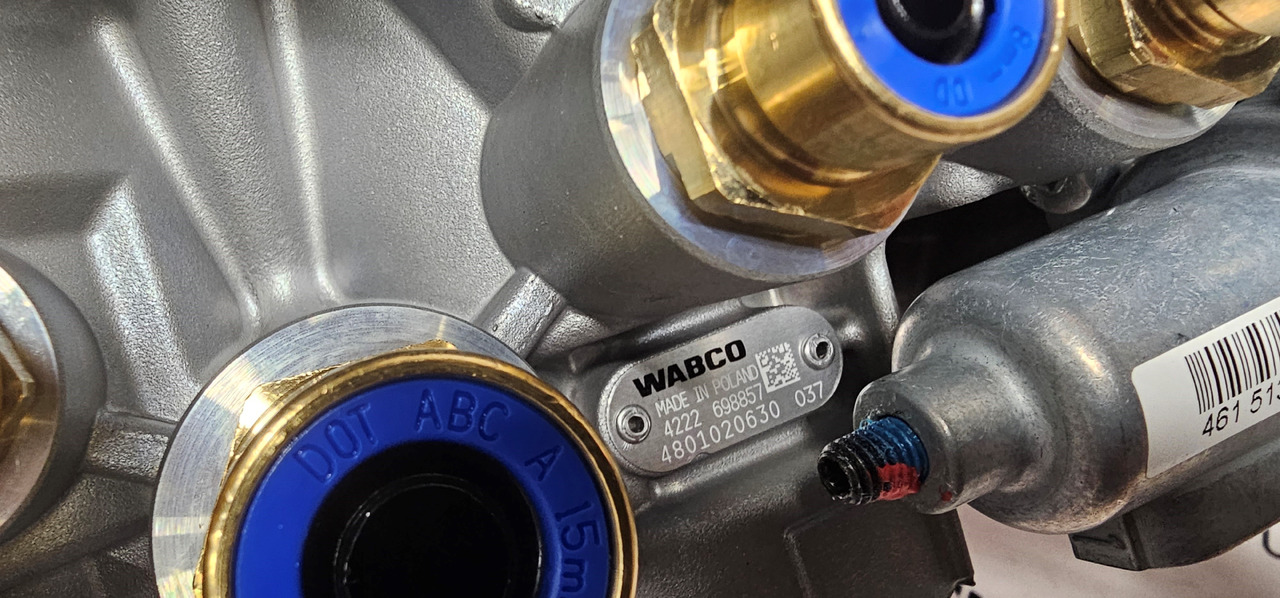 Mercedes-Benz SCHMITZ, WABCO, KRONE, TEBS2, TEBS-E2, TEB, 4615130000, 4801020630, 4615130030, 4615130020, 309200, K019312V06, 4461220700, 4801020660, 4615130030, 4615130020, 309200, K019312V06, 446122 - Valve de frein: photos 2 Mercedes-Benz SCHMITZ, WABCO, KRONE, TEBS2, TEBS-E2, TEB, 4615130000, 4801020630, 4615130030, 4615130020, 309200, K019312V06, 4461220700, 4801020660, 4615130030, 4615130020, 309200, K019312V06, 446122 - Valve de frein: photos 2