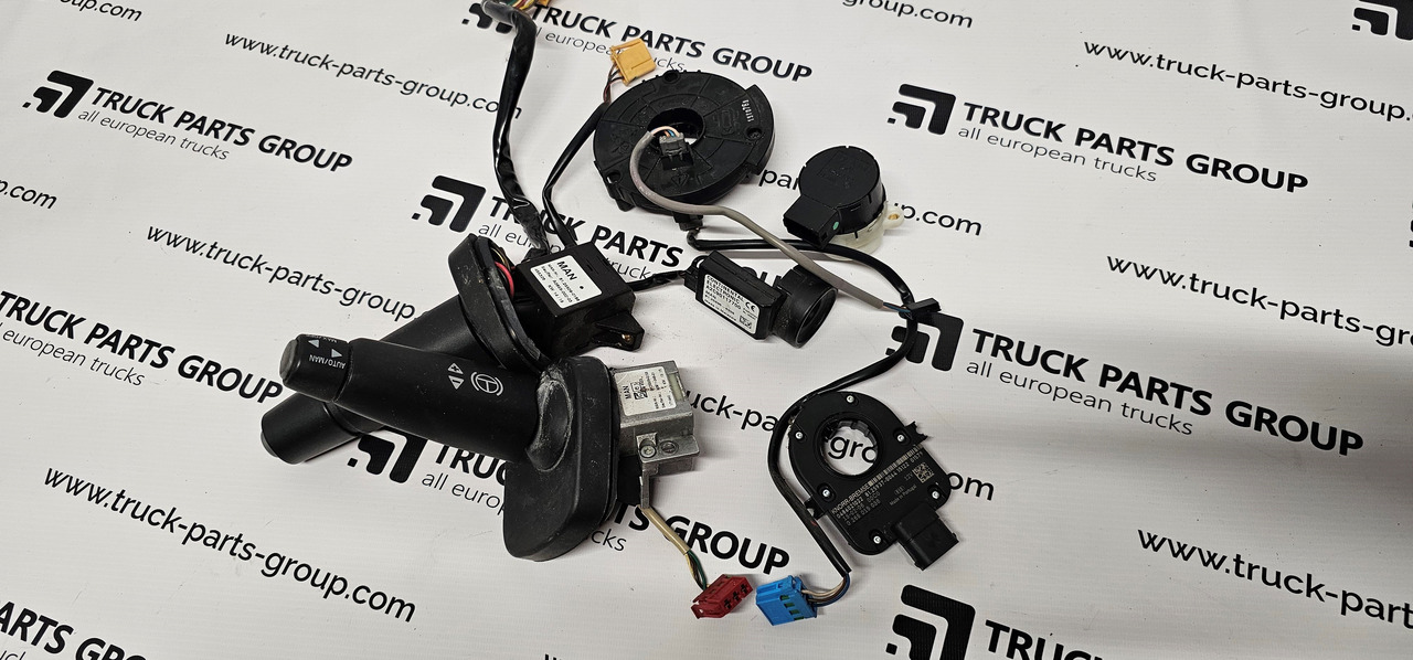 MAN MAN TGX / TGS EURO6 steering controllers set, driving position buttons, steering column switch, steering stalk 81255016035, 81464306026, 81258056006, 81255090159, 81255090188, 81259370064, 81258056005 - Pièces de rechange pour Camion: photos 1 MAN MAN TGX / TGS EURO6 steering controllers set, driving position buttons, steering column switch, steering stalk 81255016035, 81464306026, 81258056006, 81255090159, 81255090188, 81259370064, 81258056005 - Pièces de rechange pour Camion: photos 1