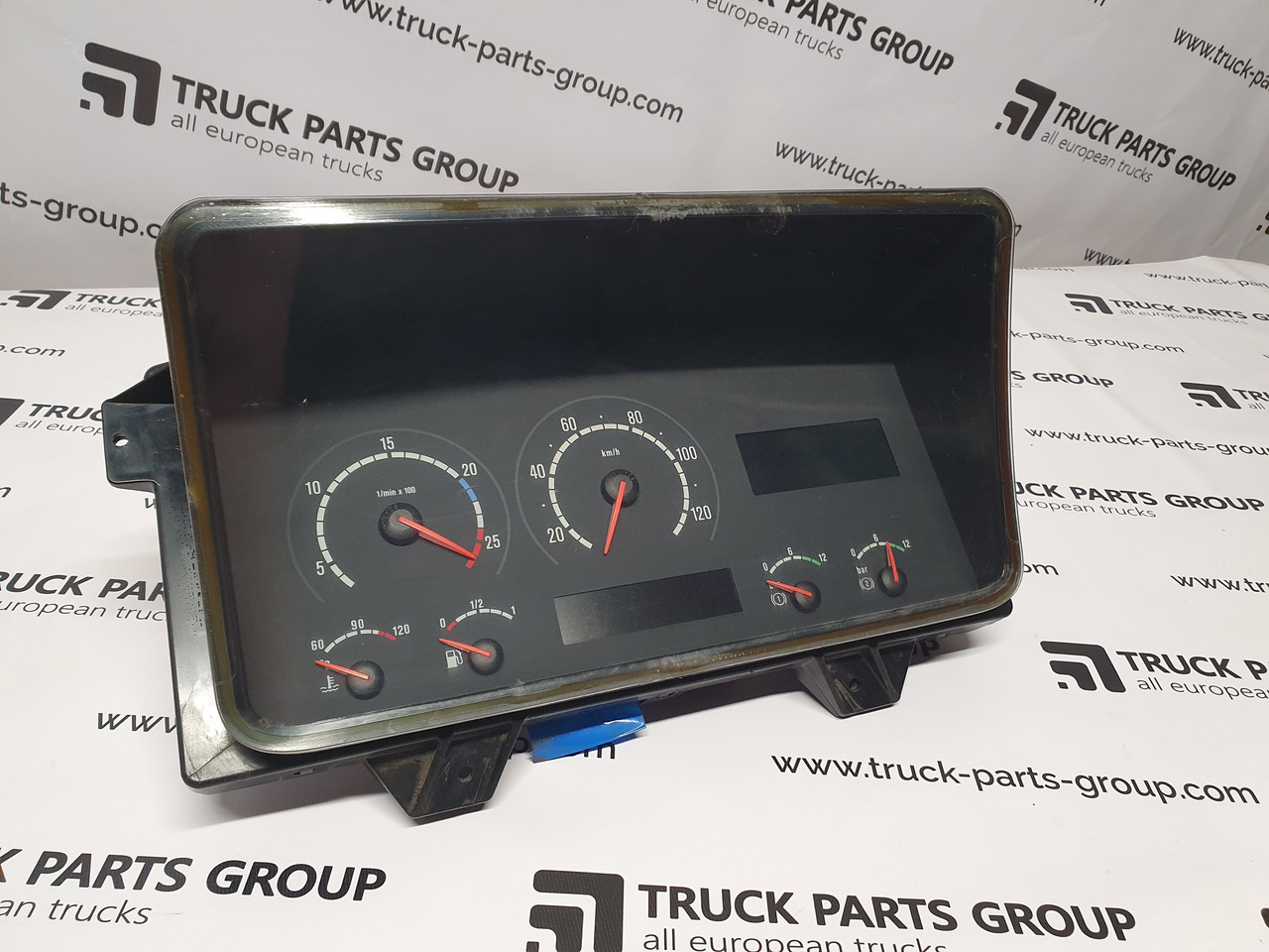 SCANIA SCANIA EURO3, P, G, R, T series dashboard, instrument panel, instrument cluster 1542701, 1752626, 1763537, 1775306, 1781708, 1849509, 1545985, 1545989, 1545993, 1763551, 1765222, 1849503, 1852891, 192 - Panel de instrumentos pour Camion: photos 1 SCANIA SCANIA EURO3, P, G, R, T series dashboard, instrument panel, instrument cluster 1542701, 1752626, 1763537, 1775306, 1781708, 1849509, 1545985, 1545989, 1545993, 1763551, 1765222, 1849503, 1852891, 192 - Panel de instrumentos pour Camion: photos 1