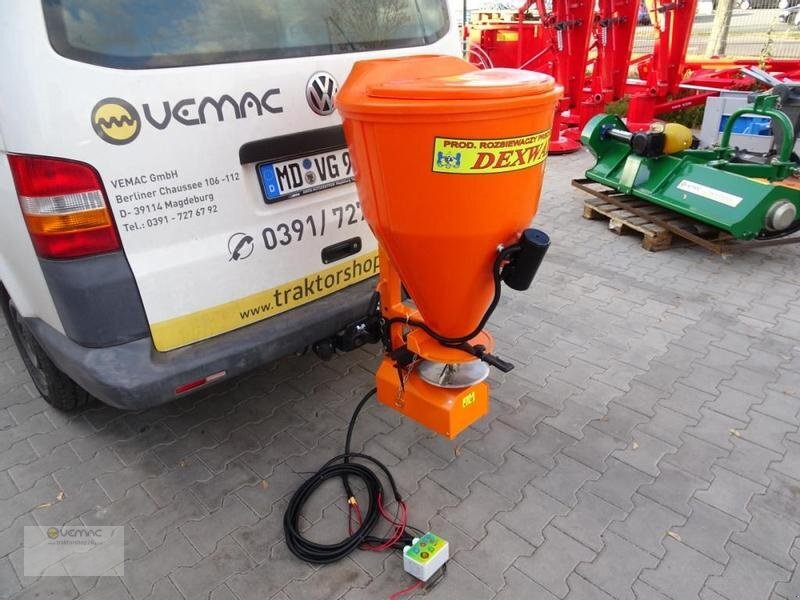 Dexwal Salt Drog 100 Liter Streuer ATV Radlader PKW Elektro NEU - Epandeur de sable: photos 1 Dexwal Salt Drog 100 Liter Streuer ATV Radlader PKW Elektro NEU - Epandeur de sable: photos 1