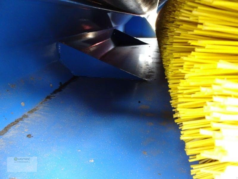Brosse neuf Vemac Kehrmaschine 230cm Kehrbürste Schlepper Traktor Gabelstapler NEU: photos 16 Brosse neuf Vemac Kehrmaschine 230cm Kehrbürste Schlepper Traktor Gabelstapler NEU: photos 16