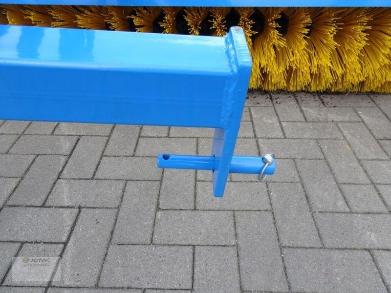 Brosse neuf Vemac Kehrmaschine 230cm Kehrbürste Schlepper Traktor Gabelstapler NEU: photos 12 Brosse neuf Vemac Kehrmaschine 230cm Kehrbürste Schlepper Traktor Gabelstapler NEU: photos 12
