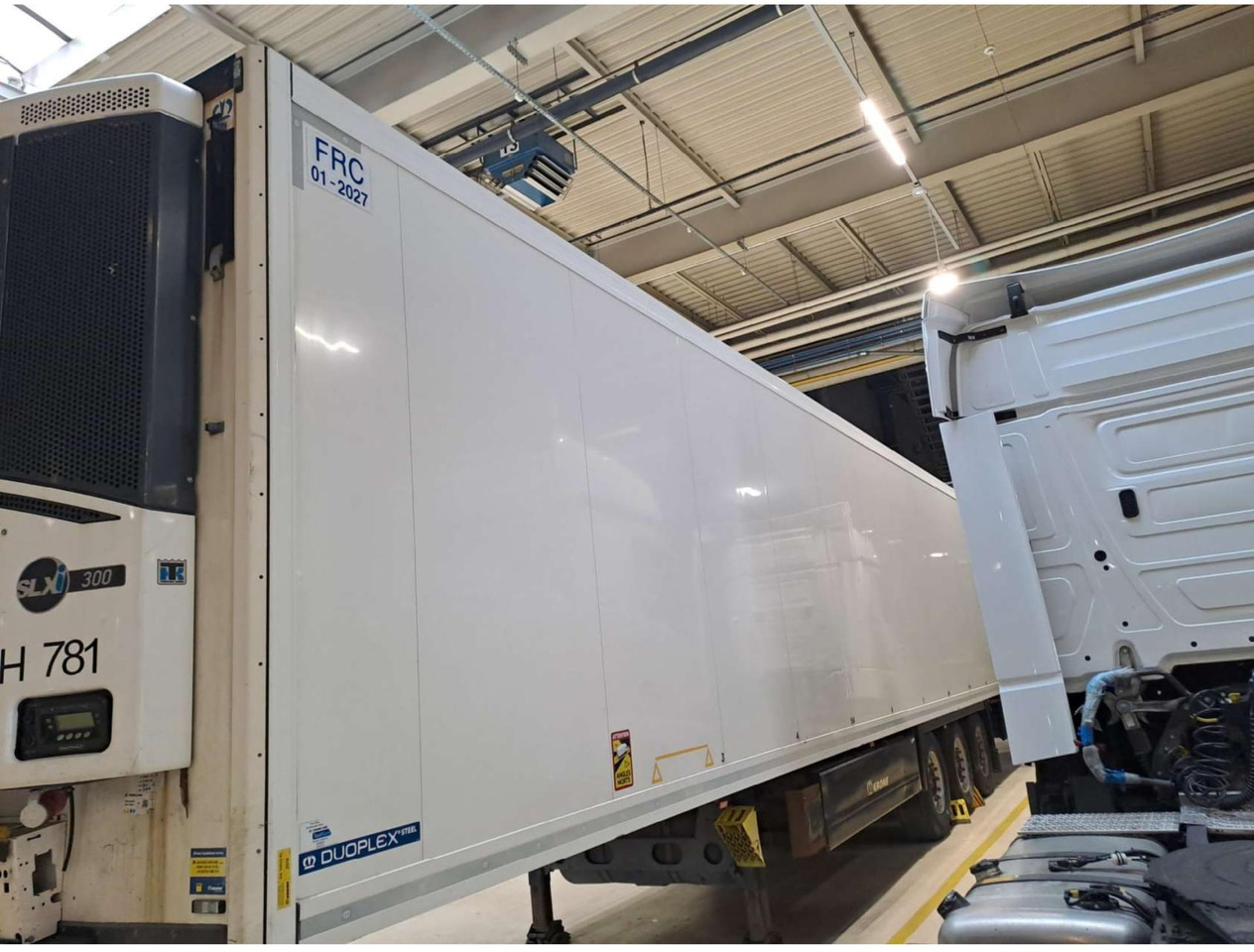 2018 Krone SDR Double Deck Cool Liner FP45 ThermoKing SLXi 300 Lifting Axle - Semi-remorque frigorifique: photos 3 2018 Krone SDR Double Deck Cool Liner FP45 ThermoKing SLXi 300 Lifting Axle - Semi-remorque frigorifique: photos 3
