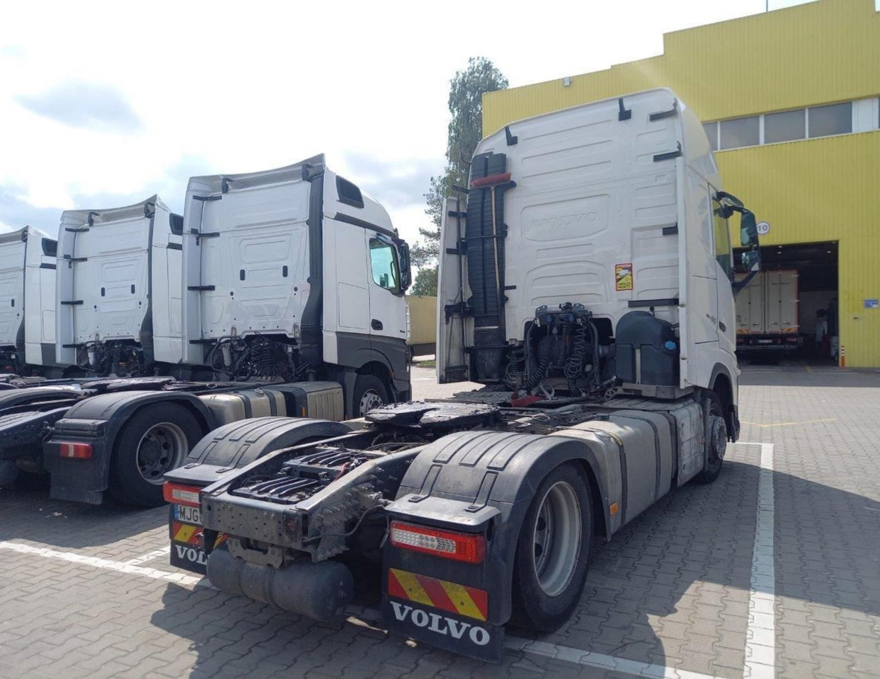 2022 Volvo FH 460 Globetrotter XL Varios i-Save I-ParkCool - Tracteur routier: photos 2 2022 Volvo FH 460 Globetrotter XL Varios i-Save I-ParkCool - Tracteur routier: photos 2