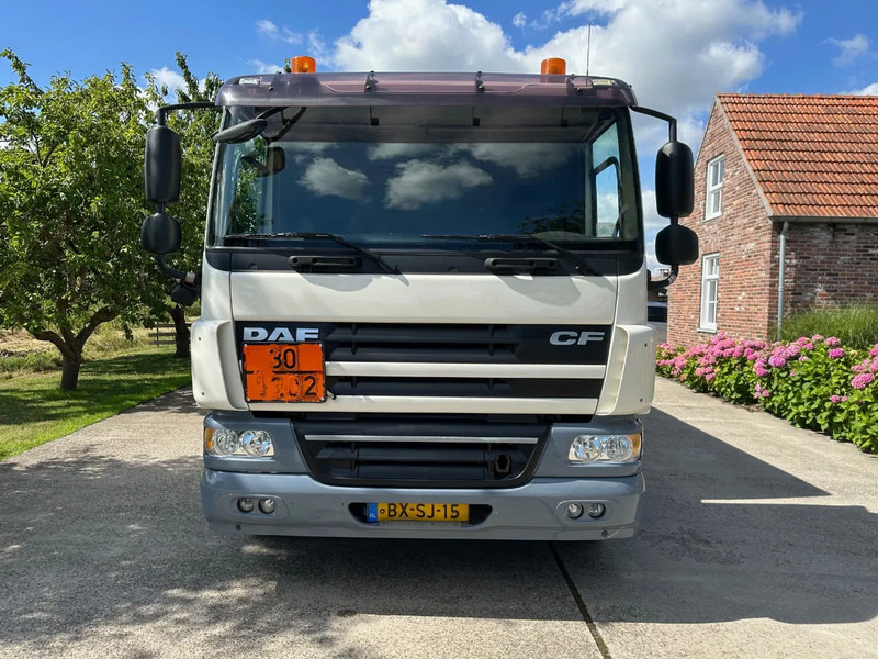 DAF CF 75.310 FAN / NL TRUCK / 6x2 / FUEL TANK 4 COMP. / 22 m3 / EURO5 / TOP CONDITION!! - Camion citerne: photos 2 DAF CF 75.310 FAN / NL TRUCK / 6x2 / FUEL TANK 4 COMP. / 22 m3 / EURO5 / TOP CONDITION!! - Camion citerne: photos 2