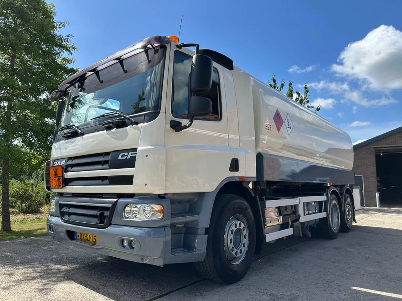 DAF CF 75.310 FAN / NL TRUCK / 6x2 / FUEL TANK 4 COMP. / 22 m3 / EURO5 / TOP CONDITION!! - Camion citerne: photos 1 DAF CF 75.310 FAN / NL TRUCK / 6x2 / FUEL TANK 4 COMP. / 22 m3 / EURO5 / TOP CONDITION!! - Camion citerne: photos 1