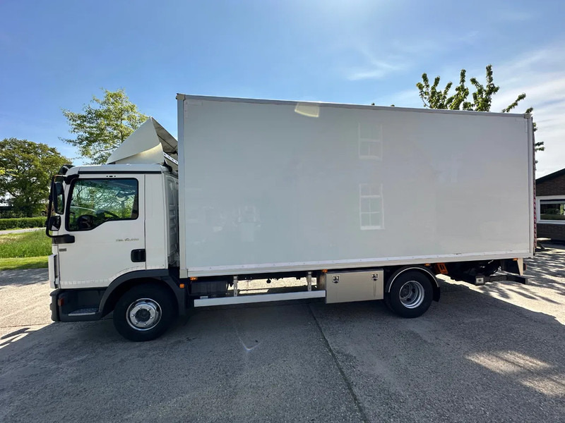 MAN TGL 10.190 / NL TRUCK / BOX / EURO 6 / MANUAL / NEW TYRES / LOADLIFT - Camion fourgon: photos 4 MAN TGL 10.190 / NL TRUCK / BOX / EURO 6 / MANUAL / NEW TYRES / LOADLIFT - Camion fourgon: photos 4