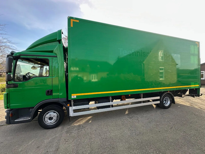 MAN TGL 12.220 / NL TRUCK / 12T / BOX+LIFT 2000kg+SIDE DOOR / AIRCO - Camion fourgon: photos 2 MAN TGL 12.220 / NL TRUCK / 12T / BOX+LIFT 2000kg+SIDE DOOR / AIRCO - Camion fourgon: photos 2