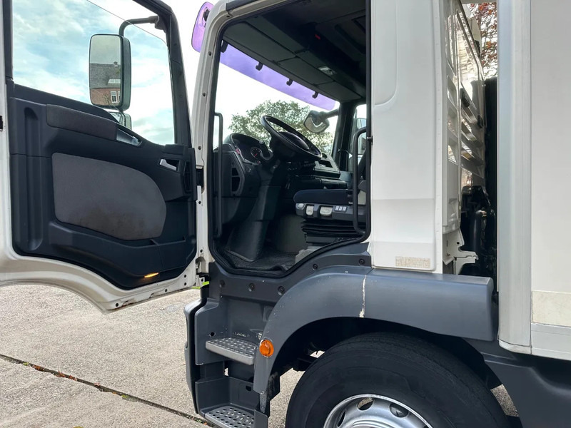MAN TGM 18.280 / NL TRUCK / EURO 4 / CLIMA / DOORS+LIFT+SIDE DOOR / CARRIER FRIGO (print broken!) - Camion frigorifique: photos 4 MAN TGM 18.280 / NL TRUCK / EURO 4 / CLIMA / DOORS+LIFT+SIDE DOOR / CARRIER FRIGO (print broken!) - Camion frigorifique: photos 4