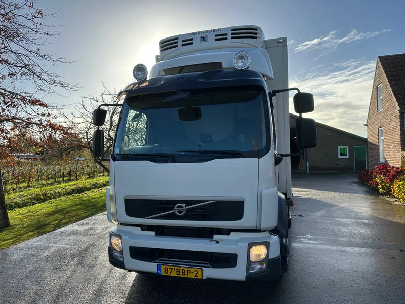 Volvo FL / THERMOKING TS 300 + HEATER FOR PLANTS / EURO5 / SIDE DOOR - Camion frigorifique: photos 2 Volvo FL / THERMOKING TS 300 + HEATER FOR PLANTS / EURO5 / SIDE DOOR - Camion frigorifique: photos 2
