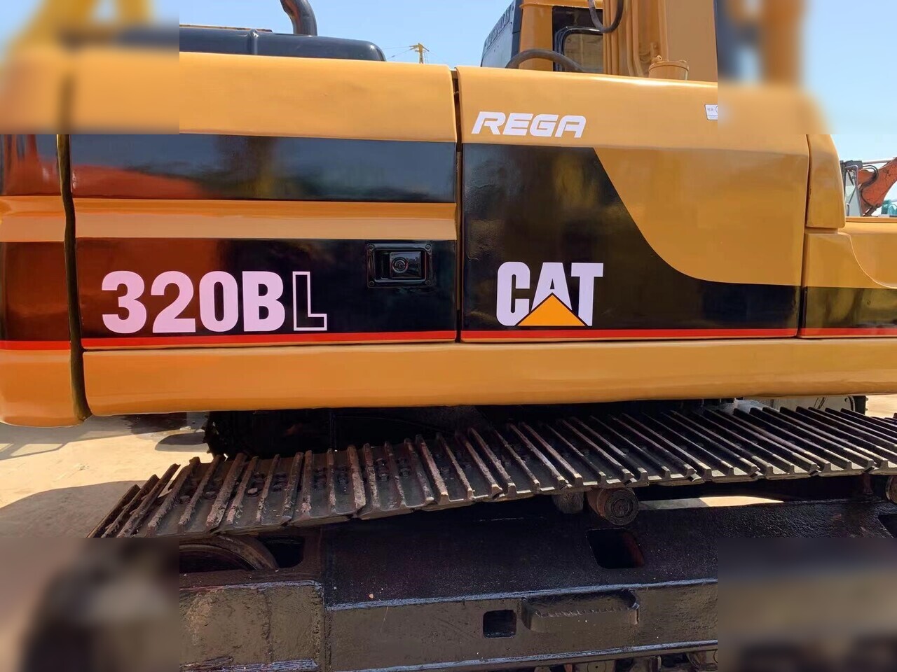 CATERPILLAR 320BL - Pelle sur chenille: photos 1 CATERPILLAR 320BL - Pelle sur chenille: photos 1
