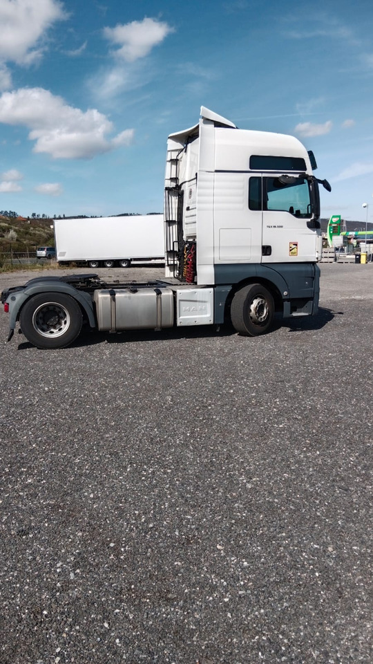 MAN TGX 18.500 4X2 XXL Retarder 2x Tanks Euro 6 - Tracteur routier: photos 4 MAN TGX 18.500 4X2 XXL Retarder 2x Tanks Euro 6 - Tracteur routier: photos 4