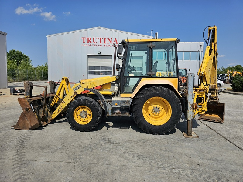 MF 860 - Tractopelle: photos 2 MF 860 - Tractopelle: photos 2